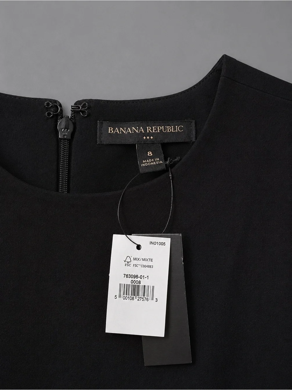 Banana Republic Black Sleeveless Shift Dress NWT Size 8 Classic Career Cocktail - Picture 3 of 3